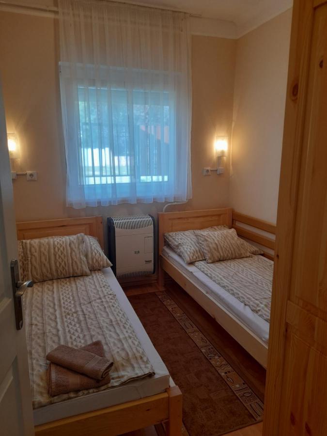 Thermal Apartman Tiszafuered Eksteriør bilde